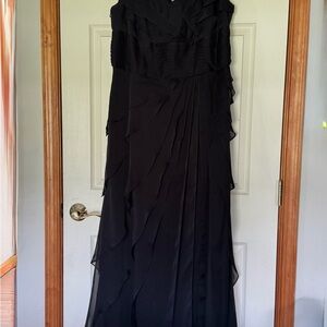 Adrianna Papell Elegant Black Layered Maxi Dress